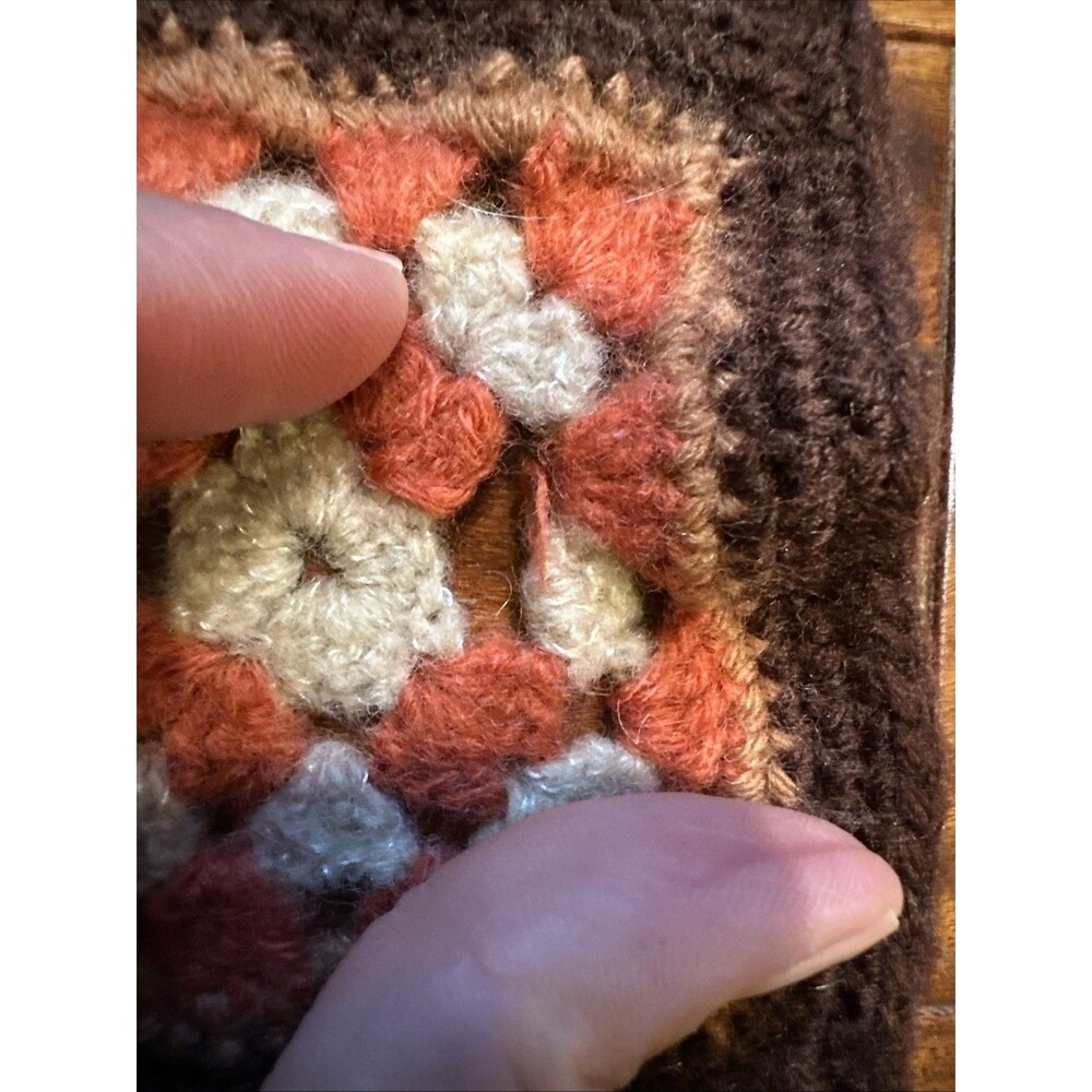 Vintage Granny Square Afghan Mini Doll Table Wall Hanging 20x12” - Picture 8 of 9